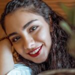 How to Use Teeth Whitening Strips in 5 Easy-to-Follow Steps